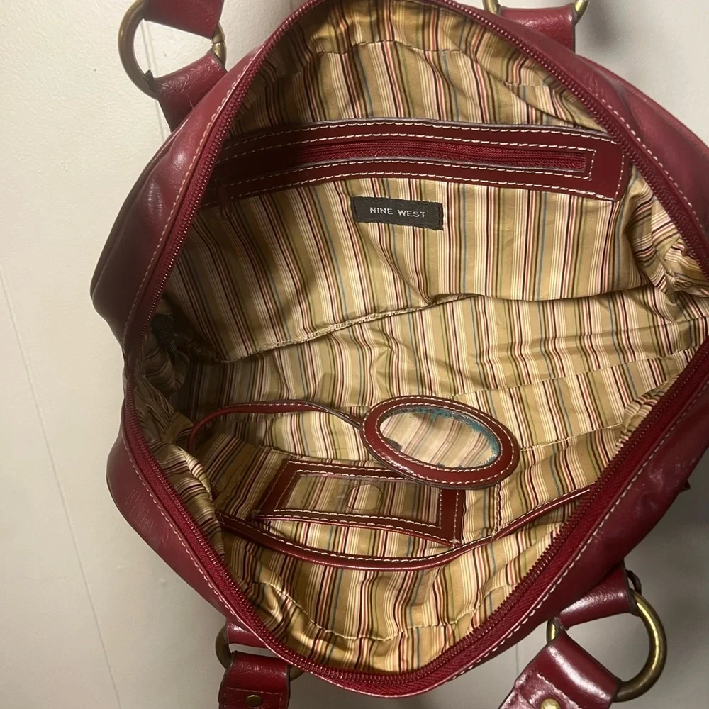 Vintage nine west red purse - Picture 7 of 7